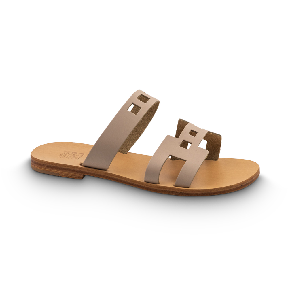 kod-268-gynaikeia-penelope-nude-1-jpg